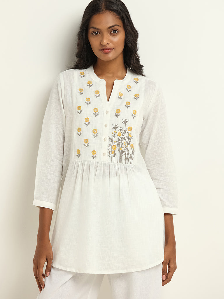 Beautiful cotton kurti in jacket style with detailing. | Designer kurti  patterns, Indian fashion trends, Cotton jackets women